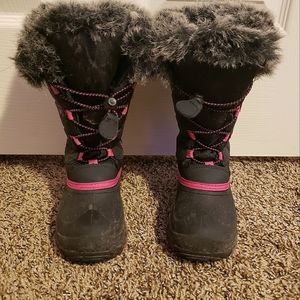 Girls Kamik Winter Snow Boots (size 1): Black & Hot Pink with faux fur lining